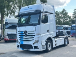 Mercedes-Benz Actros 1848 GIGA Space s Tank Safety Retarder Solo Star