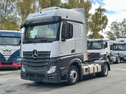 Mercedes-Benz Actros 1851 Low Big Space Retarder Safety Solo 